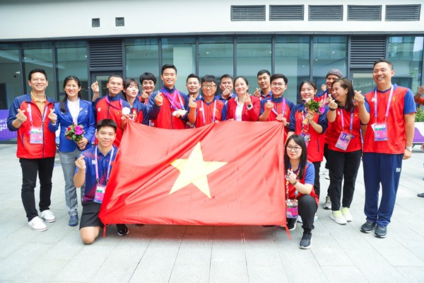 Phạm Quang Huy giành HCV đầu tiên cho Việt Nam tại  Asian Games19: Sự kế thừa xứng đáng - Anh 2