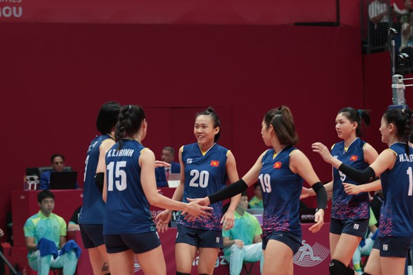 Bóng chuyền nữ Việt Nam lần thứ hai thắng ngược Hàn Quốc - Anh 2