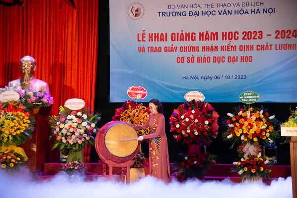 Khai giảng năm học mới, Đại học Văn hóa Hà Nội chào đón gần 1.600 tân sinh viên - Anh 4