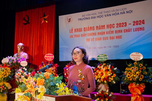 Khai giảng năm học mới, Đại học Văn hóa Hà Nội chào đón gần 1.600 tân sinh viên - Anh 3
