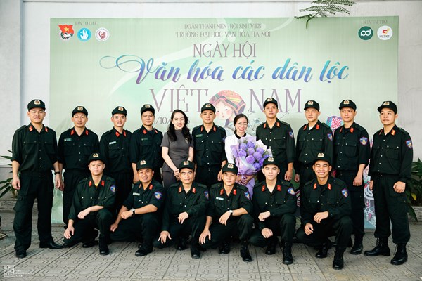 “Ngày hội văn hóa các dân tộc Việt Nam” tại Đại học Văn hoá Hà Nội - Anh 2