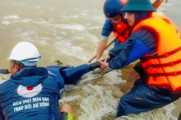 Thừa Thiên Huế: Tìm thấy thi thể người đàn ông mất tích trong mưa lũ - Anh 2