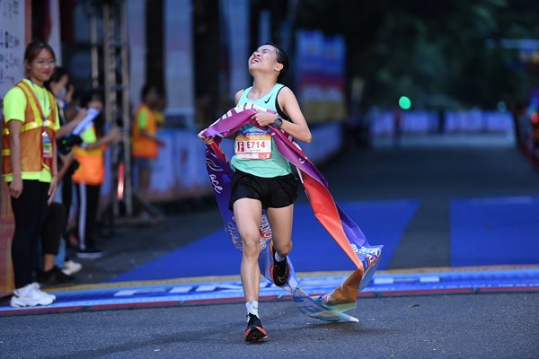 12.000 VĐV tranh tài tại Giải marathon quốc tế di sản Hà Nội - Anh 1