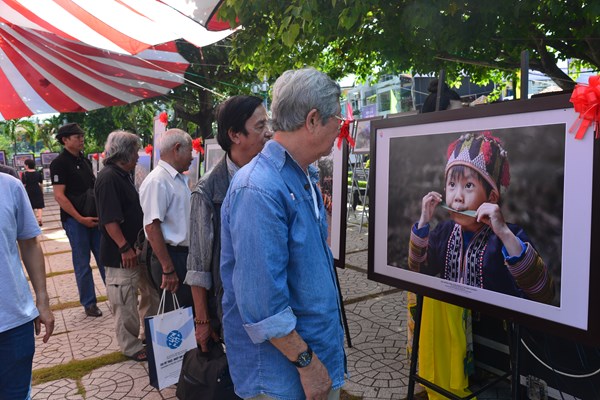 Khám phá văn hóa, con người Việt Nam qua ống kính nhiếp ảnh gia quốc tế - Anh 3