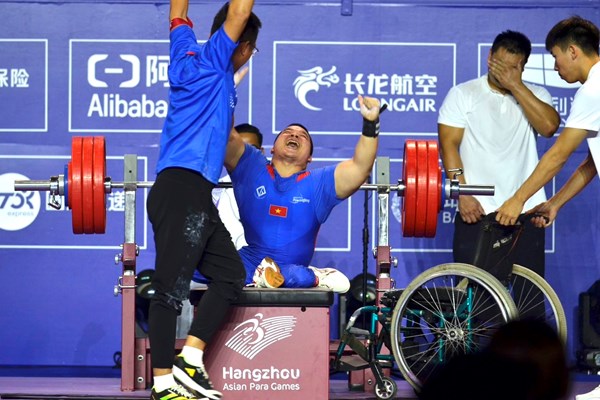 Lực sĩ Việt Nam phá kỷ lục Asian Para Games - Anh 1