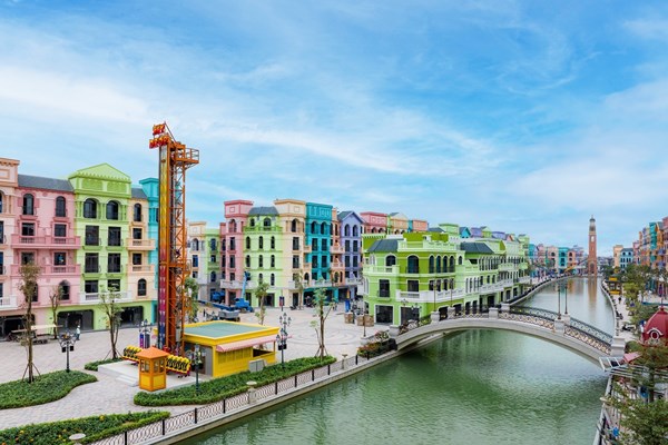 Mục sở thị “thương cảng” The Venice long lanh trước ngày khai trương Mega Grand World Hà Nội - Anh 1