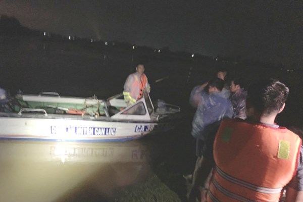 Hà Tĩnh: Lũ lụt cô lập nhiều địa phương, ba người chết và mất tích - Anh 4