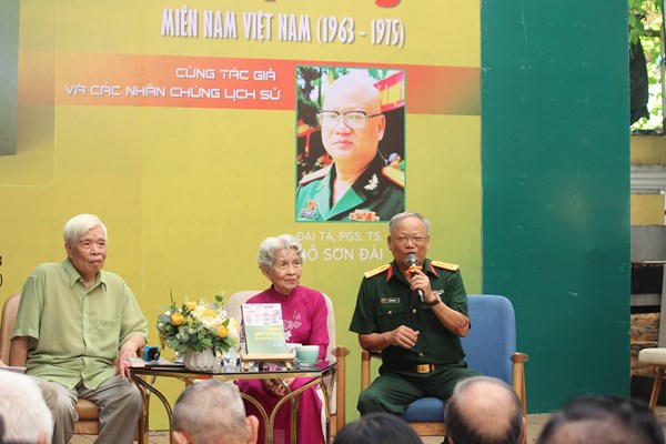 Ra mắt sách Báo Quân giải phóng miền Nam Việt Nam - Anh 1