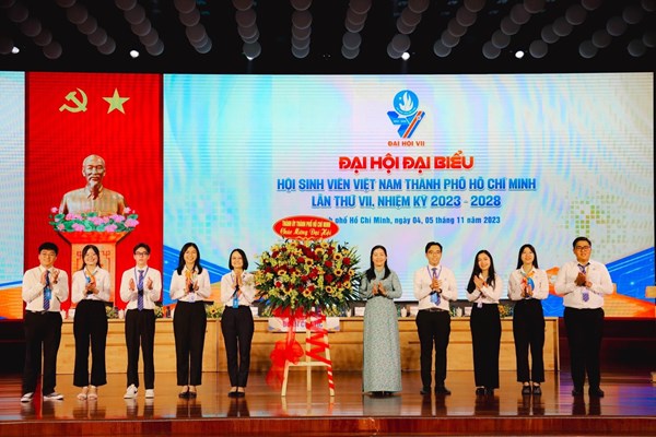 Khai mạc Đại hội đại biểu Hội sinh viên Việt Nam TP.HCM lần thứ VII - Anh 1