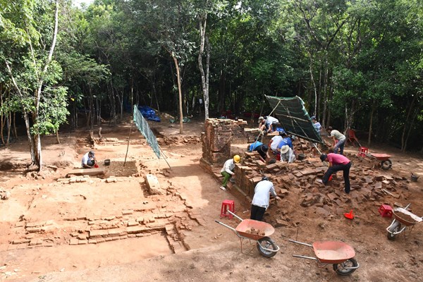 Tiếp tục khảo cổ, xây dựng phương án trùng tu nhóm tháp L Mỹ Sơn - Anh 1