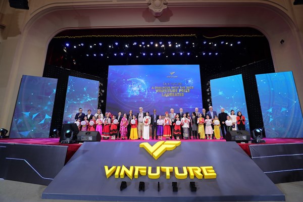 Chuyên gia quốc tế: “Lần đầu tiên có một giải thưởng với sứ mệnh và tầm nhìn lớn lao như VinFuture” - Anh 5