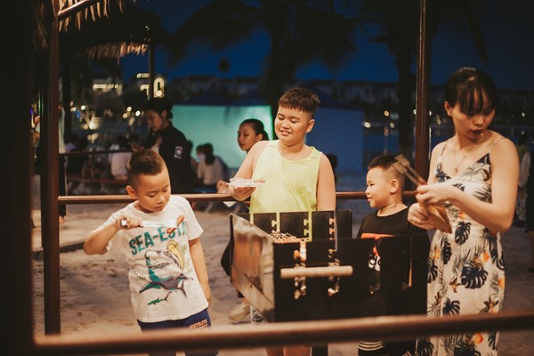 Tuổi thơ hạnh phúc của những cư dân nhí tại “miền biển” giữa lòng Hà Nội - Anh 17