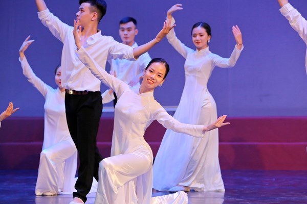 Học viện Múa Việt Nam: Đề nghị được tổ chức dạy bổ sung kiến thức văn hóa phổ thông - Anh 2