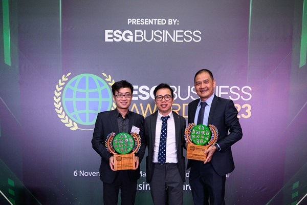 Vinschool​​​​​​​ nhận giải thưởng ESG Business Awards về phát triển bền vững - Anh 1