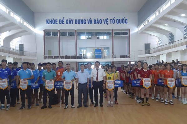 11 đội tham gia Giải Bóng chuyền các CLB nam, nữ tỉnh Bình Định năm 2023 - Anh 1