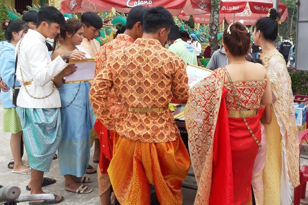 Phát triển du lịch gắn với bảo tồn văn hóa Khmer - Anh 2
