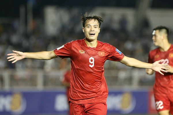 Tuyển Việt Nam giành 3 điểm trên sân Philippines - Anh 3