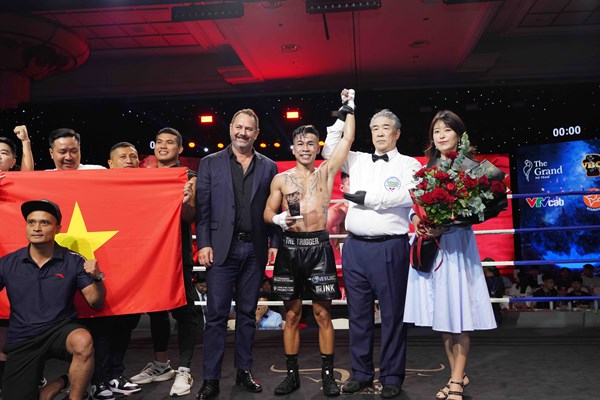 Nhà vô địch thế giới Trần Văn Thảo đánh bại cao thủ Mexico tại sự kiện boxing WBO - Anh 2