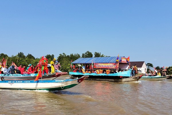 Lễ hội Vía Bà Thủy Long ở tỉnh Cà Mau - Anh 3