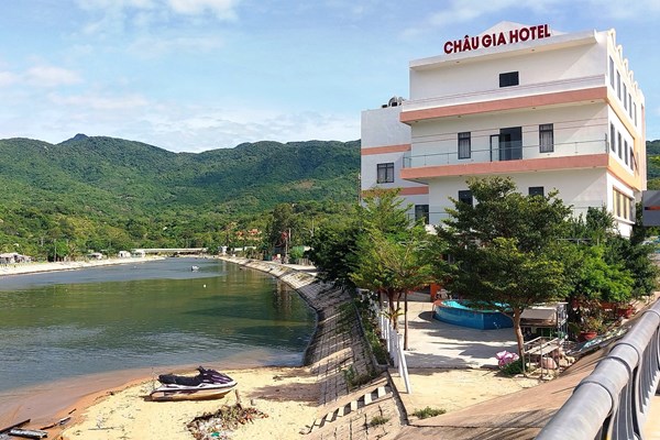 Ninh Thuận: “Điểm mặt” loạt khách sạn, hometay, nhà hàng nổi sai phạm ở Vĩnh Hy - Anh 2