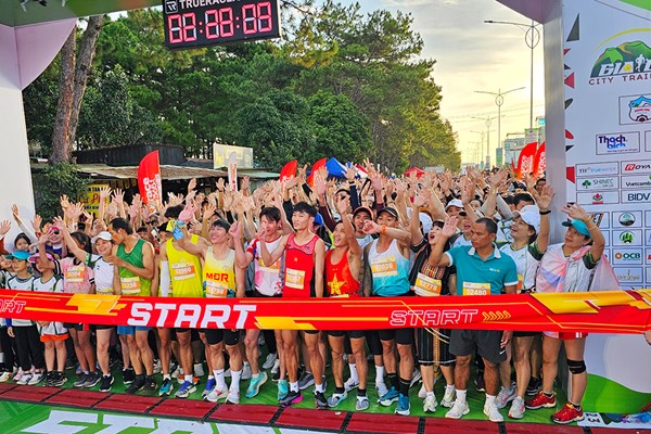 Hơn 4.000 vận động viện tham gia Giải chạy “Gia Lai City Trail 2023 - Giấc mơ đại ngàn” - Anh 1