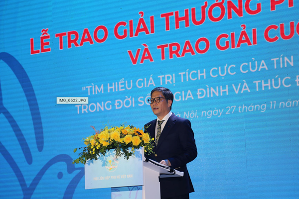 VĐV Nguyễn Thị Oanh được trao Giải thưởng Phụ nữ Việt Nam 2023 - Anh 1