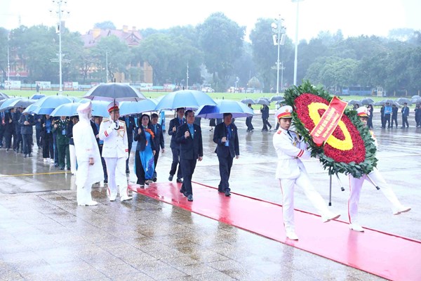 Khai mạc Đại hội XIII Công đoàn Việt Nam - Anh 1