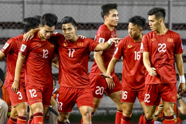 AFC: Đội tuyển Việt Nam đang có sự phát triển ổn định - Anh 1