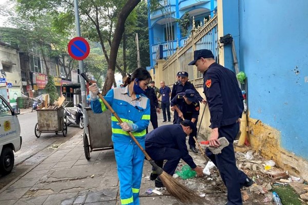 Urenco tăng cường công tác đảm bảo vệ sinh môi trường phục vụ đón tiếp đoàn khách quốc tế đến thăm Việt Nam - Anh 2