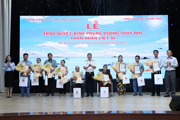Tổng công ty Tân Cảng Sài Gòn thực hiện công tác dân vận tại Bà Rịa - Vũng Tàu - Anh 3