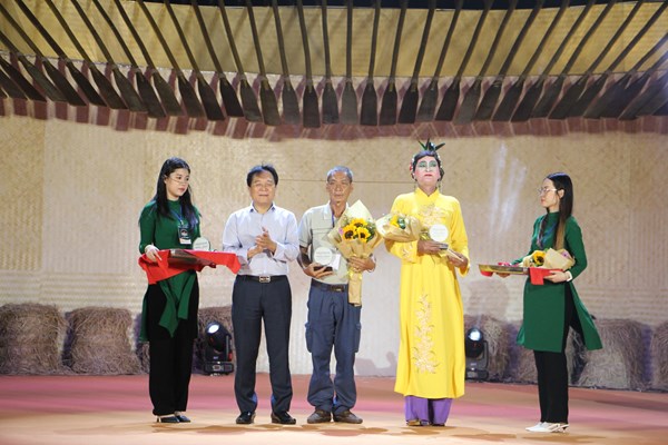 Bảo tồn nghệ thuật múa trống Chhay-dăm của đồng bào Khmer ở Tây Ninh gắn với phát triển du lịch - Anh 4