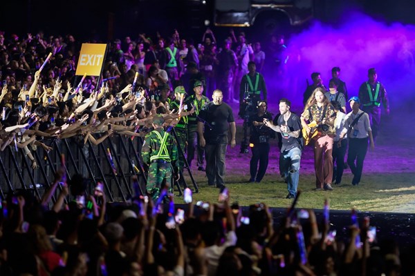 Maroon 5 và dàn sao Việt mang tới “cơn địa chấn” cảm xúc trong đêm 8Wonder Winter Festival - Anh 6