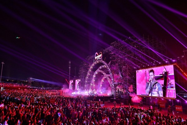 Maroon 5 và dàn sao Việt mang tới “cơn địa chấn” cảm xúc trong đêm 8Wonder Winter Festival - Anh 22