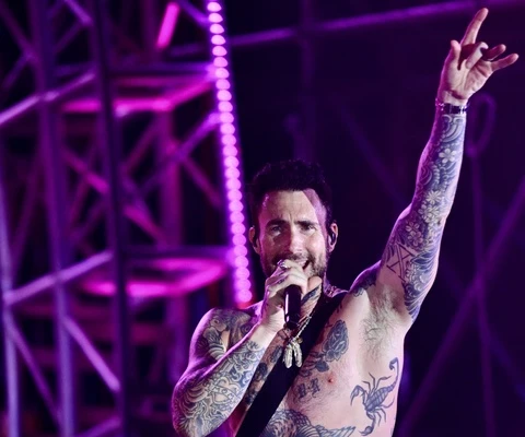 Maroon 5 và dàn sao Việt mang tới “cơn địa chấn” cảm xúc trong đêm 8Wonder Winter Festival - Anh 9