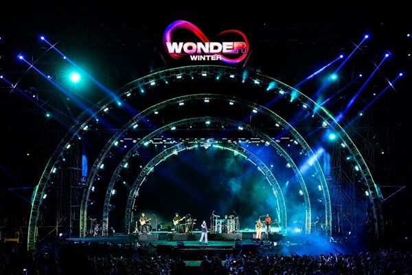 Maroon 5 và dàn sao Việt mang tới “cơn địa chấn” cảm xúc trong đêm 8Wonder Winter Festival - Anh 2