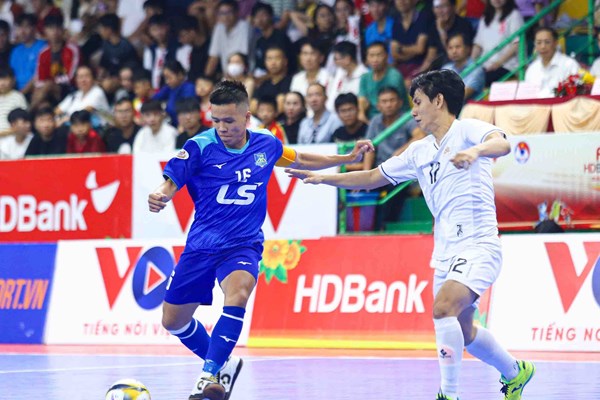 Tám đội dự giải Futsal quốc tế TP.HCM - Anh 1