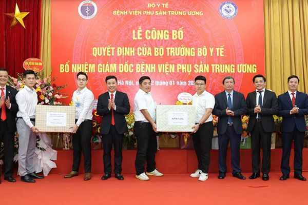 GS.TS Nguyễn Duy Ánh được điều động làm Giám đốc Bệnh viện Phụ sản Trung ương - Anh 2