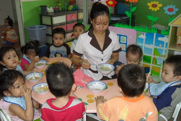 TP.HCM: Kiểm tra định kỳ và đột xuất công tác tổ chức bữa ăn học đường - Anh 1