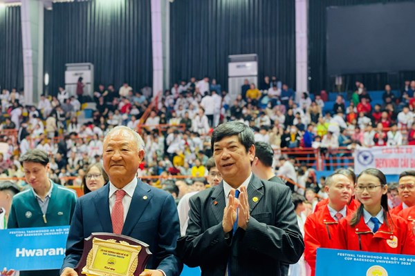 Gần 1.100 võ sinh dự Festival Taekwondo Hà Nội mở rộng - Anh 1