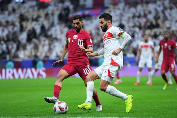 Chủ nhà Qatar thắng đậm trong ngày khai màn Asian Cup 2023 - Anh 1