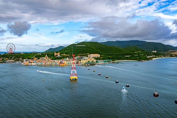Hành trình đón Tết rực rỡ tại bến cảng siêu trải nghiệm Vinpearl Harbour Nha Trang - Anh 1