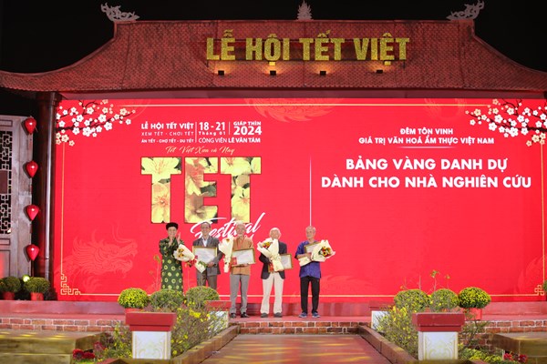 Tôn vinh giá trị văn hóa ẩm thực Việt - Anh 2
