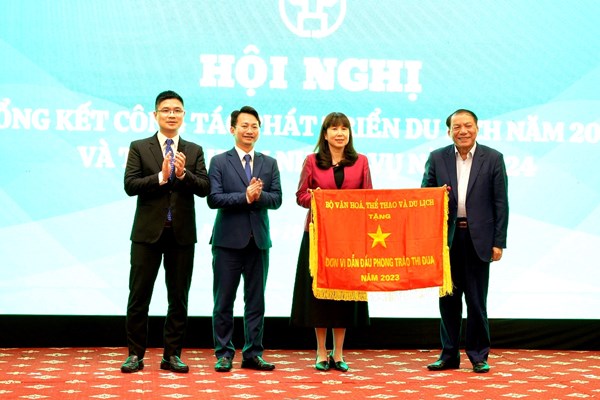 Bộ trưởng Nguyễn Văn Hùng: Tăng cường liên kết vùng để tạo sản phẩm hấp dẫn - Anh 1