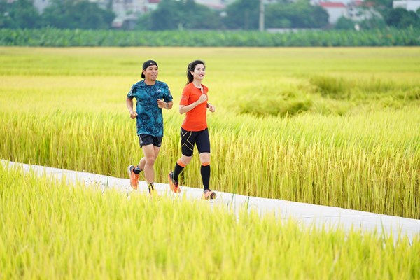 Quảng bá cho du lịch Điện Biên qua Giải chạy THACO Marathon - Anh 2