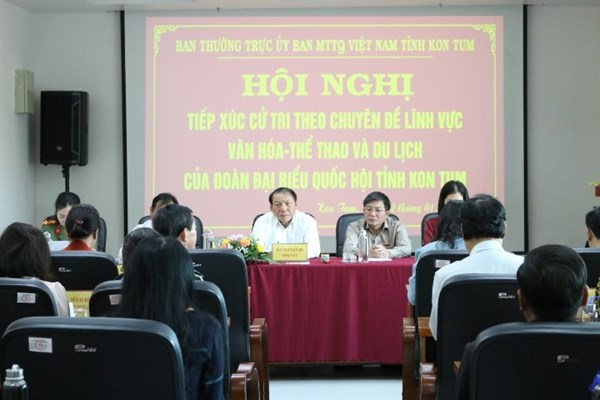 Bộ trưởng Nguyễn Văn Hùng: Phát triển văn hóa phải được tiến hành đồng bộ, thống nhất, có trọng tâm, trọng điểm, phù hợp với điều kiện thực tiễn - Anh 1