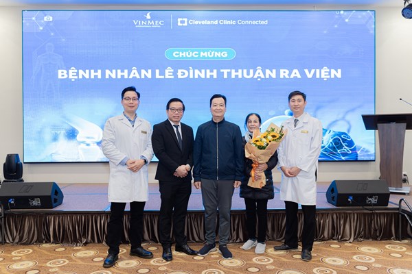 Kỳ tích y văn Việt Nam: Ca phẫu thuật “2 trong 1” thay cả xương chậu và xương đùi cho bệnh nhân ung thư xương - Anh 2