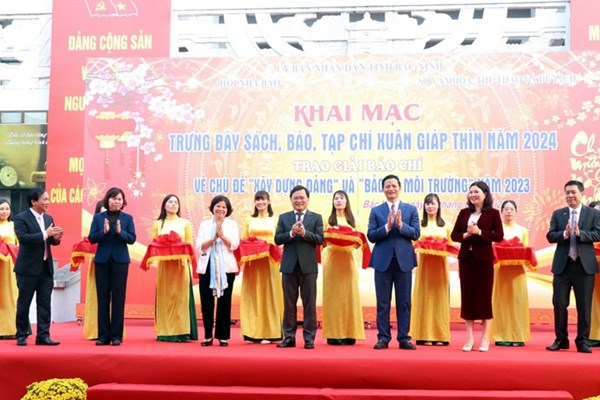 Bắc Ninh: Khai mạc Hội Báo Xuân Giáp Thìn và trao giải báo chí về Xây dựng Đảng - Anh 1