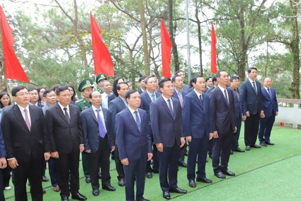 Thanh Hóa: Dâng hương tưởng nhớ Chủ tịch Hồ Chí Minh - Anh 1