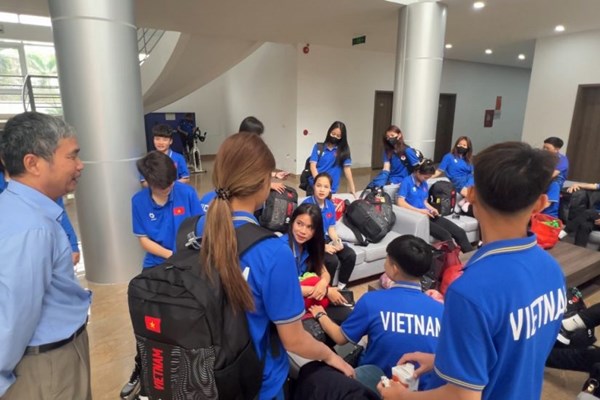 U20 nữ Việt Nam lên đường dự vòng loại World Cup - Anh 1