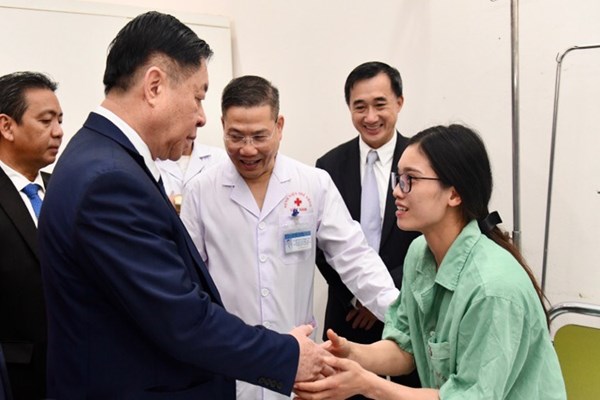 Trưởng Ban Tuyên giáo Trung ương thăm Bệnh viện Thể thao Việt Nam - Anh 2